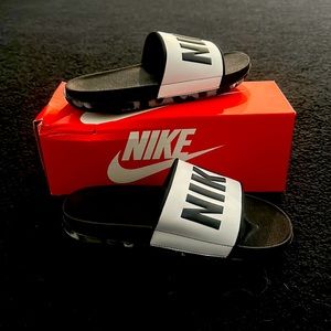 Men’s Nike off court slides